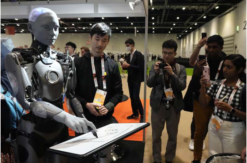 What's new in robots? An AI-powered humanoid machine that writes poems